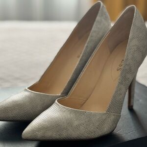 Elegant Gray Women's heels